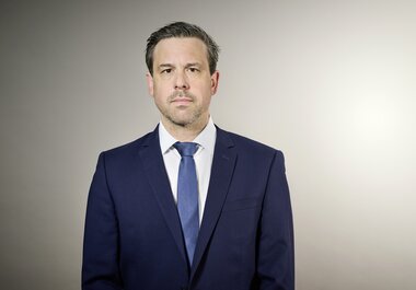 Oliver Grün, Referent Presse- und Öffentlichkeitsarbeit / Sprecher Naval Systems Oliver Grün, Referent Presse- und Öffentlichkeitsarbeit / Sprecher Naval Systems