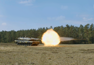 Rheinmetall 130 mm Waffenanlage für Kampfpanzer Rheinmetall 130 mm Waffenanlage für Kampfpanzer