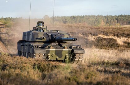 What is the Challenger 2 battle tank? 